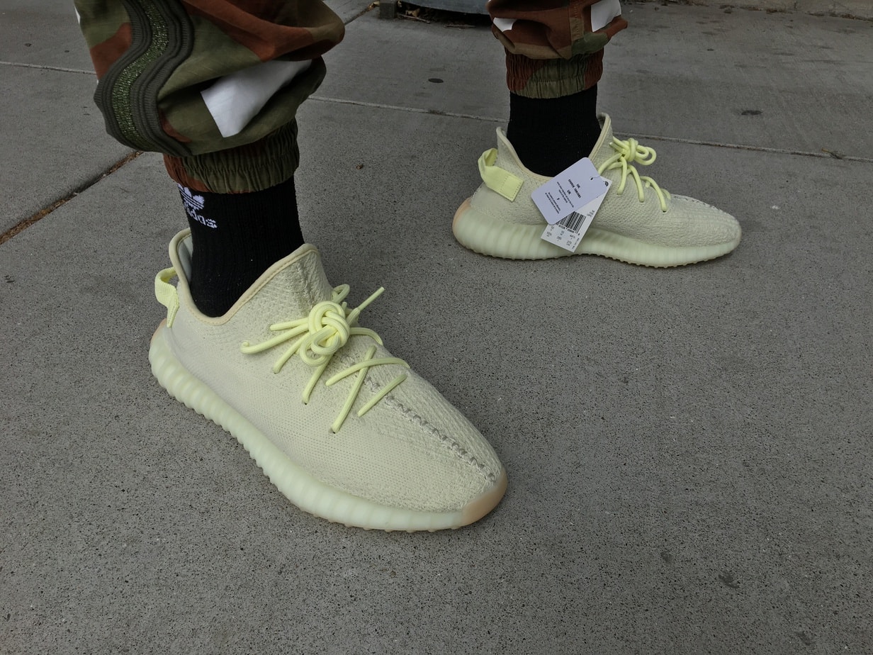 adidas yeezy 750 v2 color