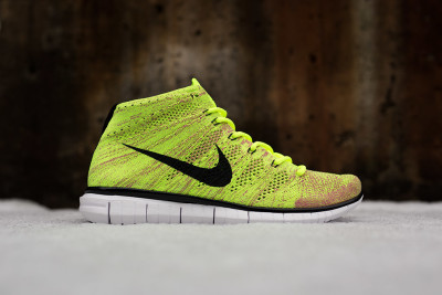 Nike-Free-Flyknit-Chukka-Neon-Yellow-Volt