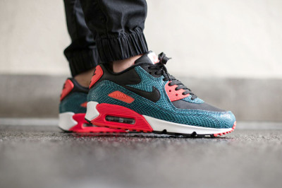 nike-air-max-90-dusty-cactus-snake-3
