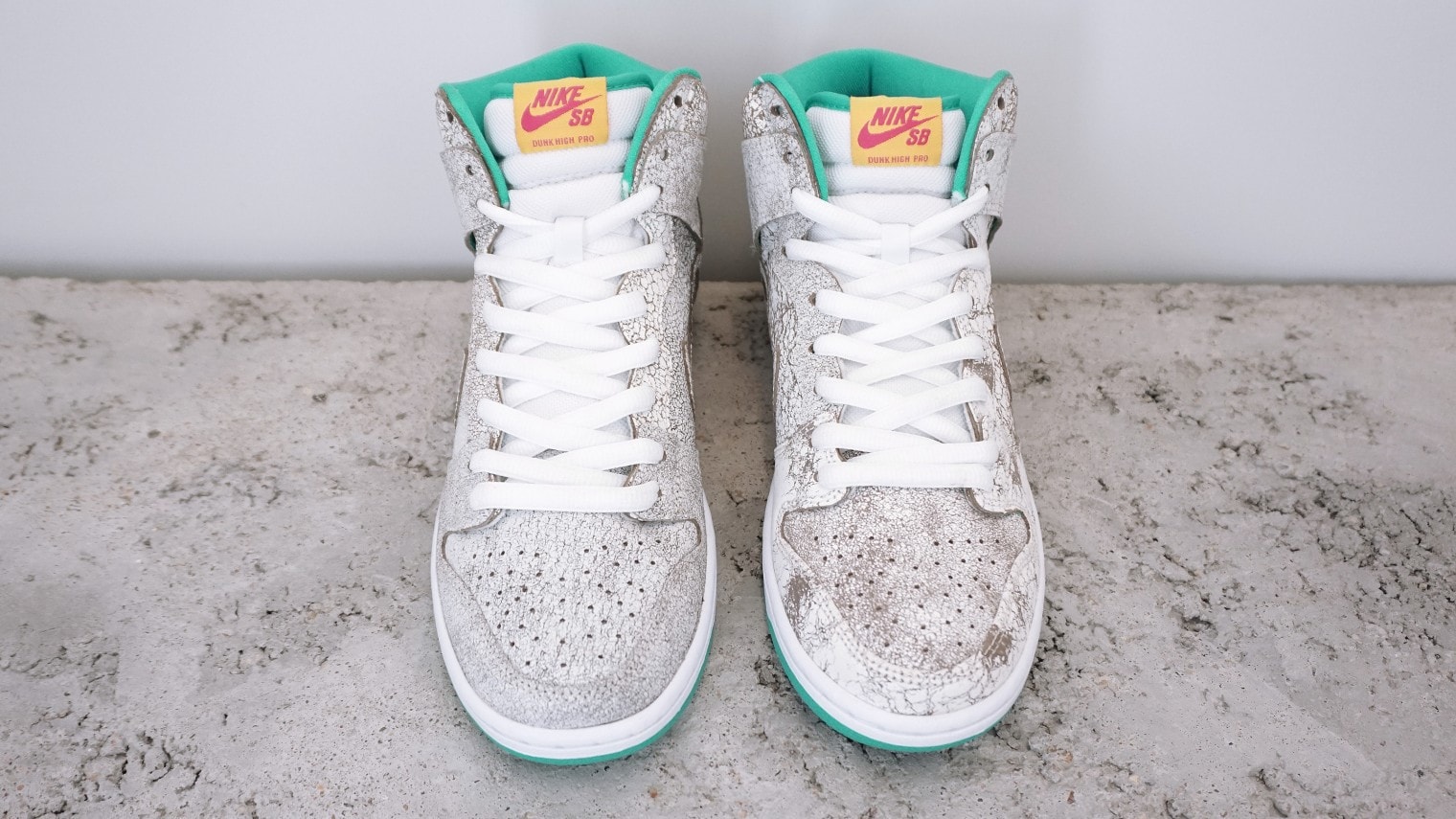 Dunk-High-Flamingo4-1520x855