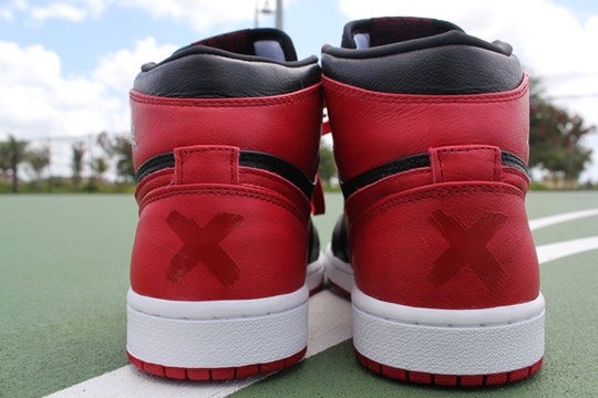 Air-Jordan-1-Banned-Sneakers-01