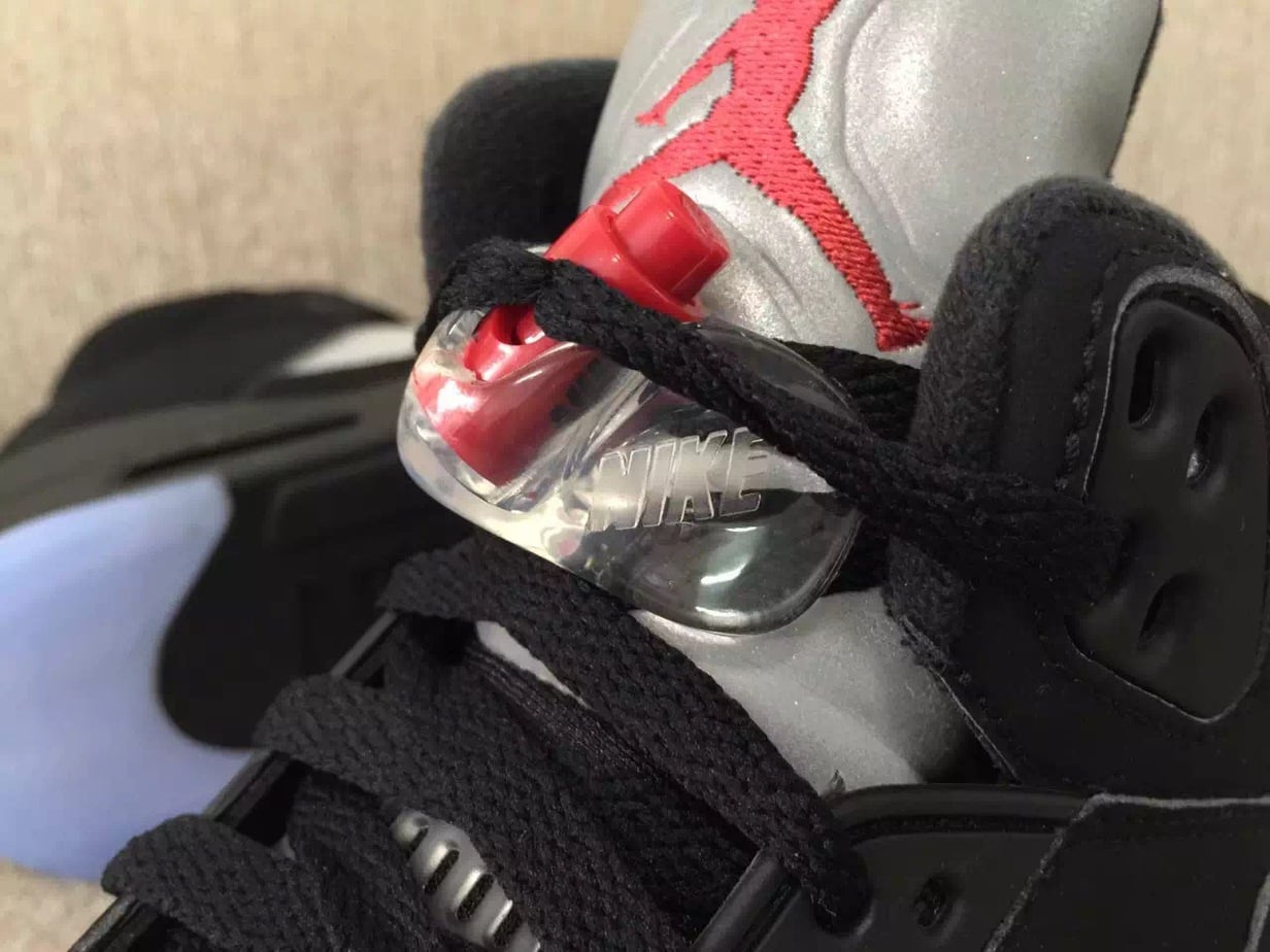2016-air-jordan-5-og-black-metallic-5