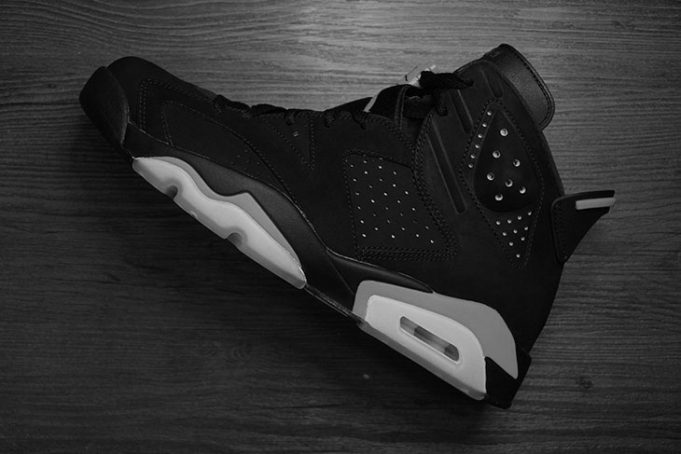 air-jordan-6-2017-hare-hornets-black-cat-681x454
