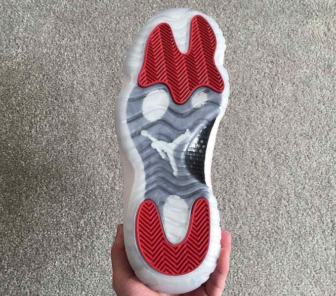 air-jordan-11-low-white-varsity-red-6