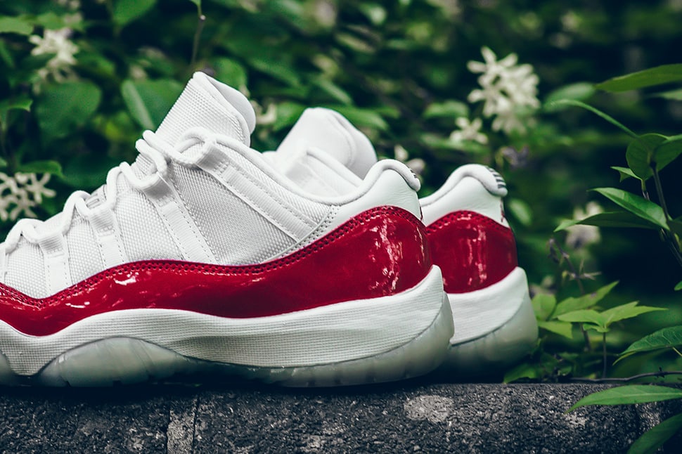 Air-Jordan-11-Retro-Low-White-Varsity-Red-3