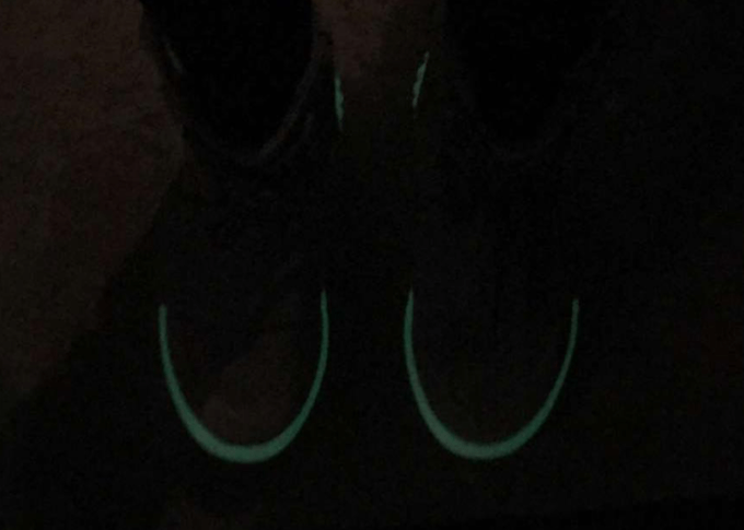 glow-in-the-dark-adidas-yeezy-750