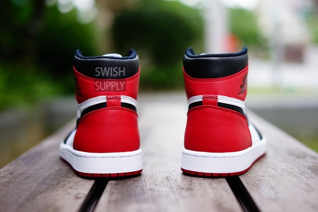 Air Jordan 1 Black Toe 2016