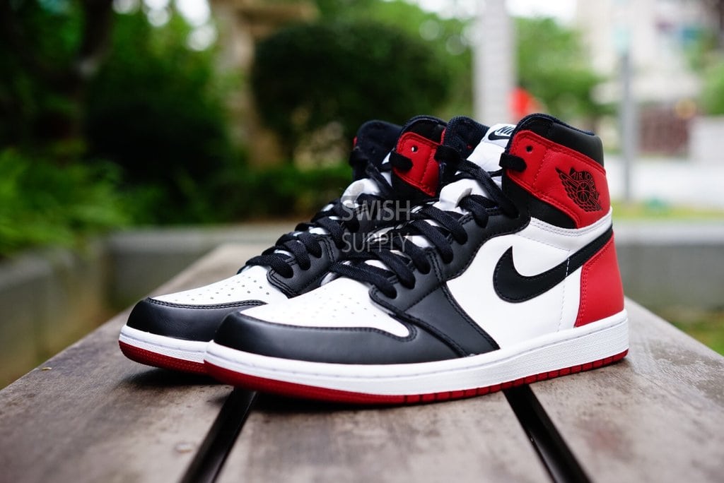 Air Jordan 1 Black Toe 2016