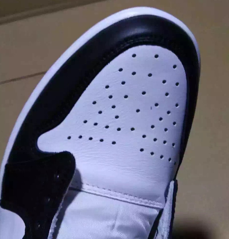 Air Jordan 1 Black Toe 2016