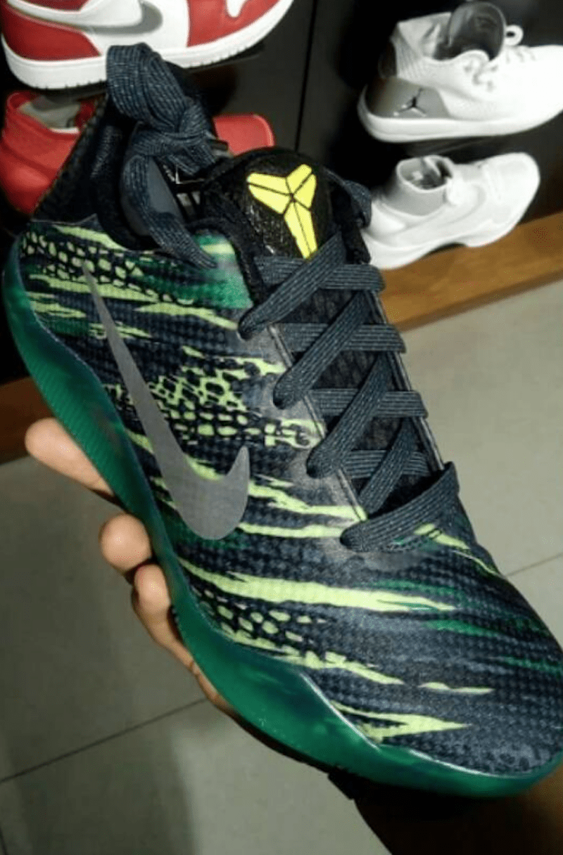 green-snake-nike-kobe-11-snake-logo