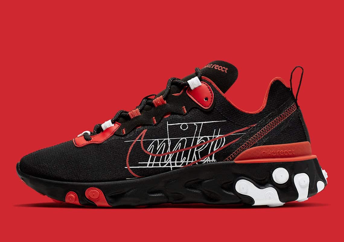 Nike Script Swoosh React 55