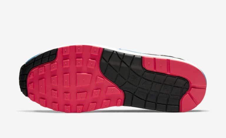 "Script Swoosh" Series Will Adorn the Nike Air Max 1 Next