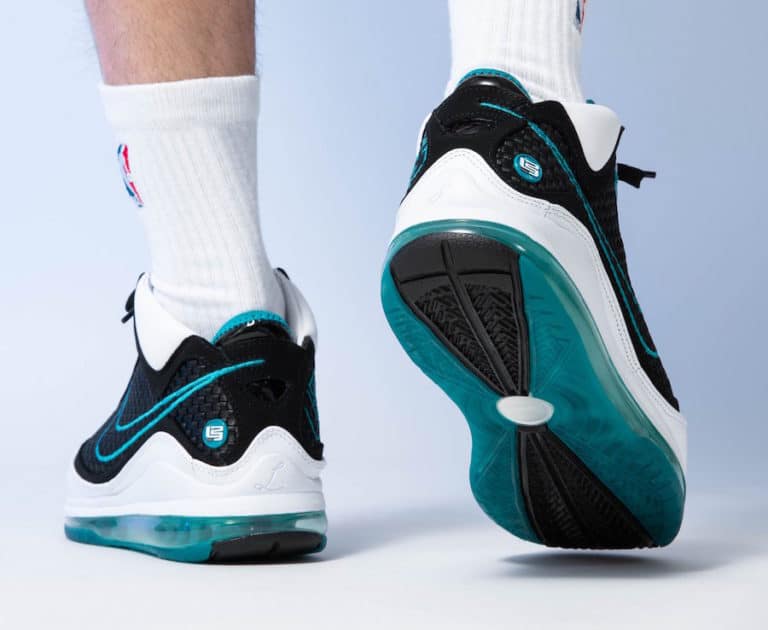 Nike Lebron 7 "Red Carpet"
