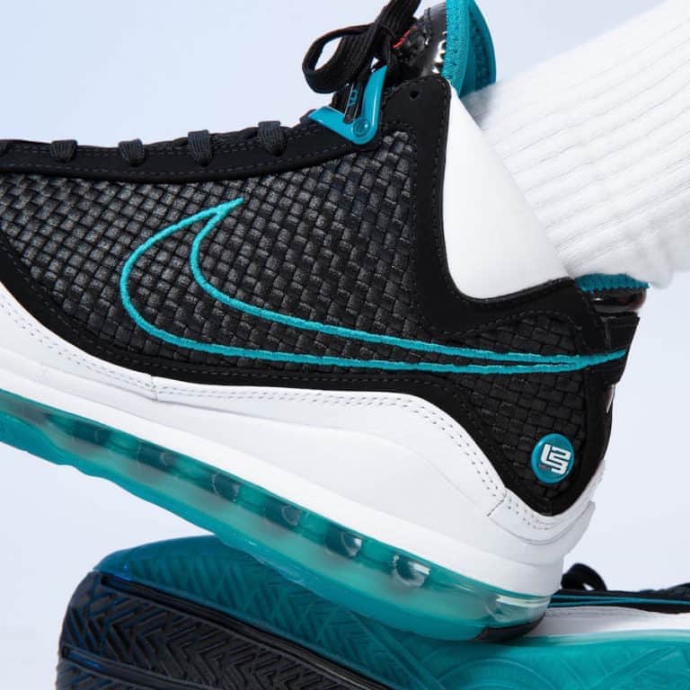 Nike Lebron 7 "Red Carpet"
