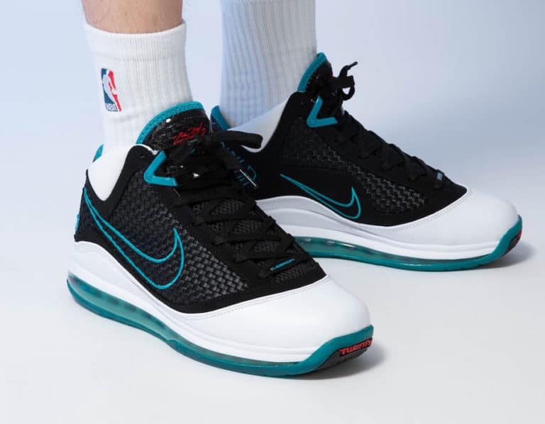 Nike Lebron 7 "Red Carpet"