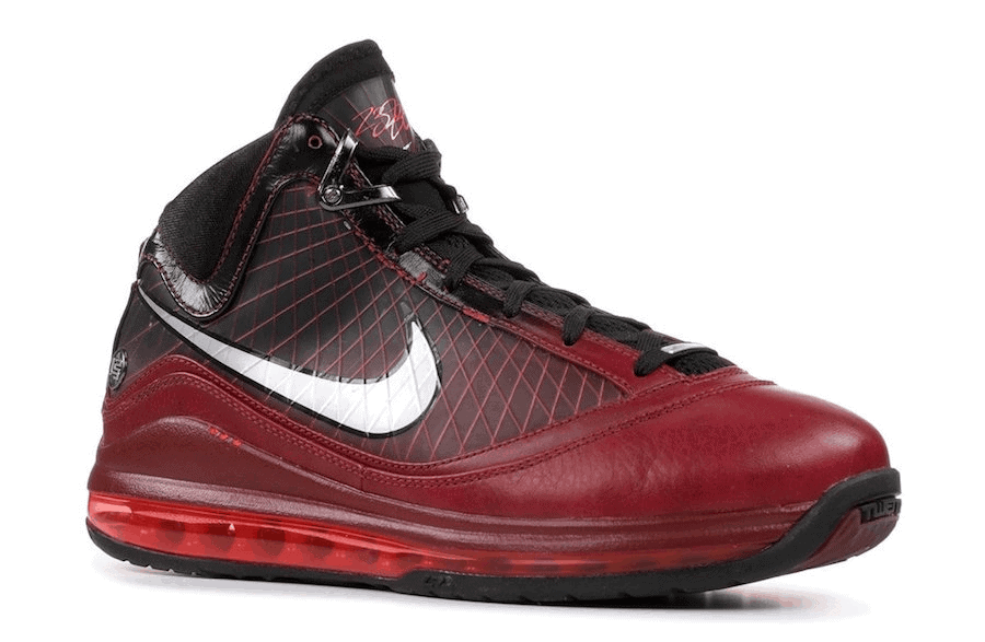 Nike LeBron 7 “Christmas”
