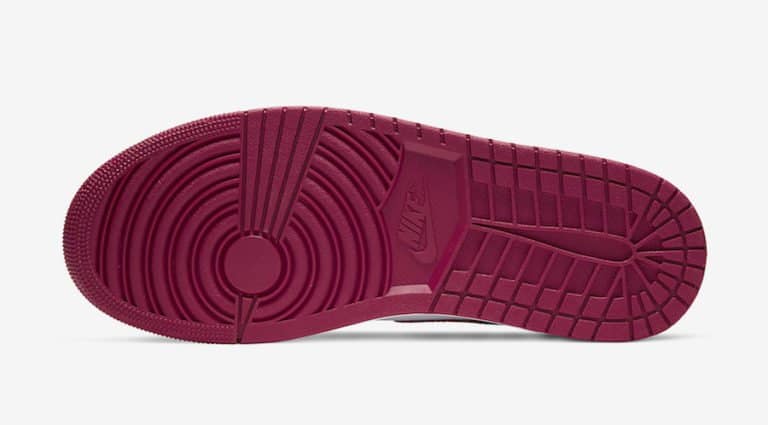 This Air Jordan 1 Mid Draws Inspiration from the “Bred Toe” Colorway