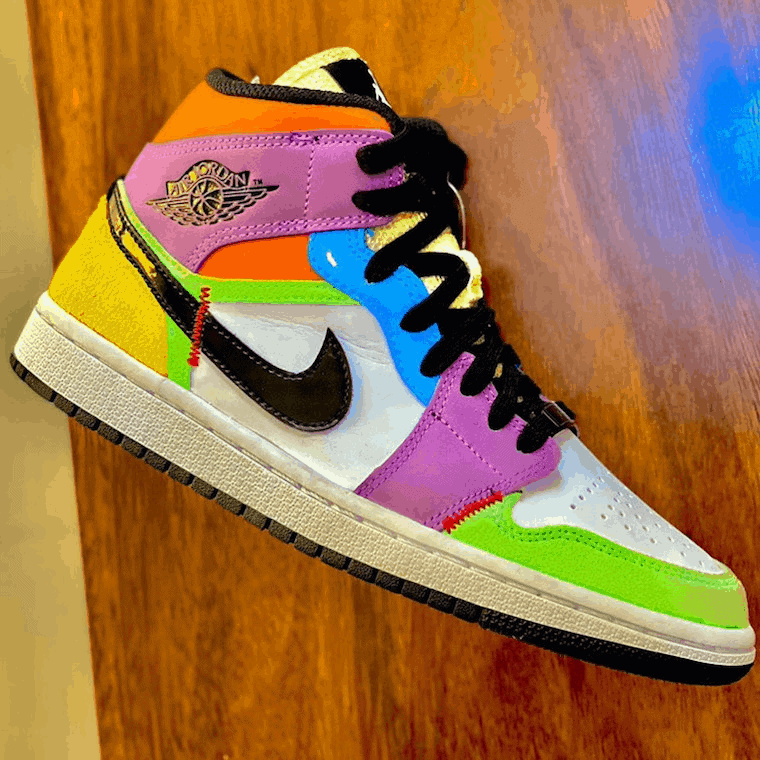 Official Images of the Air Jordan 1 Mid “Lightbulb”