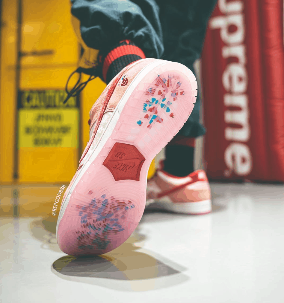StrangeLove x Nike SB Dunk Low