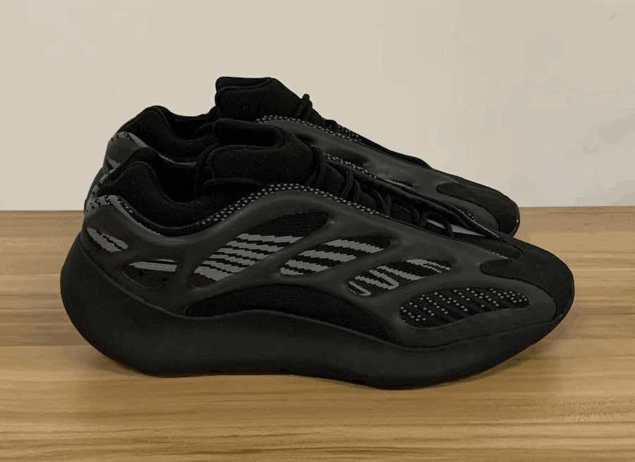 adidas Yeezy 700 V3 Black
