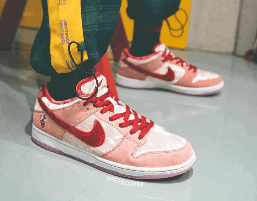 StrangeLove x Nike SB Dunk Low