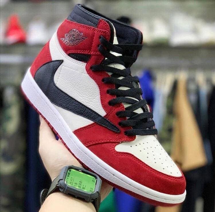A Travis Scott x Air Jordan 1 “Chicago” Could be Releasing this Year