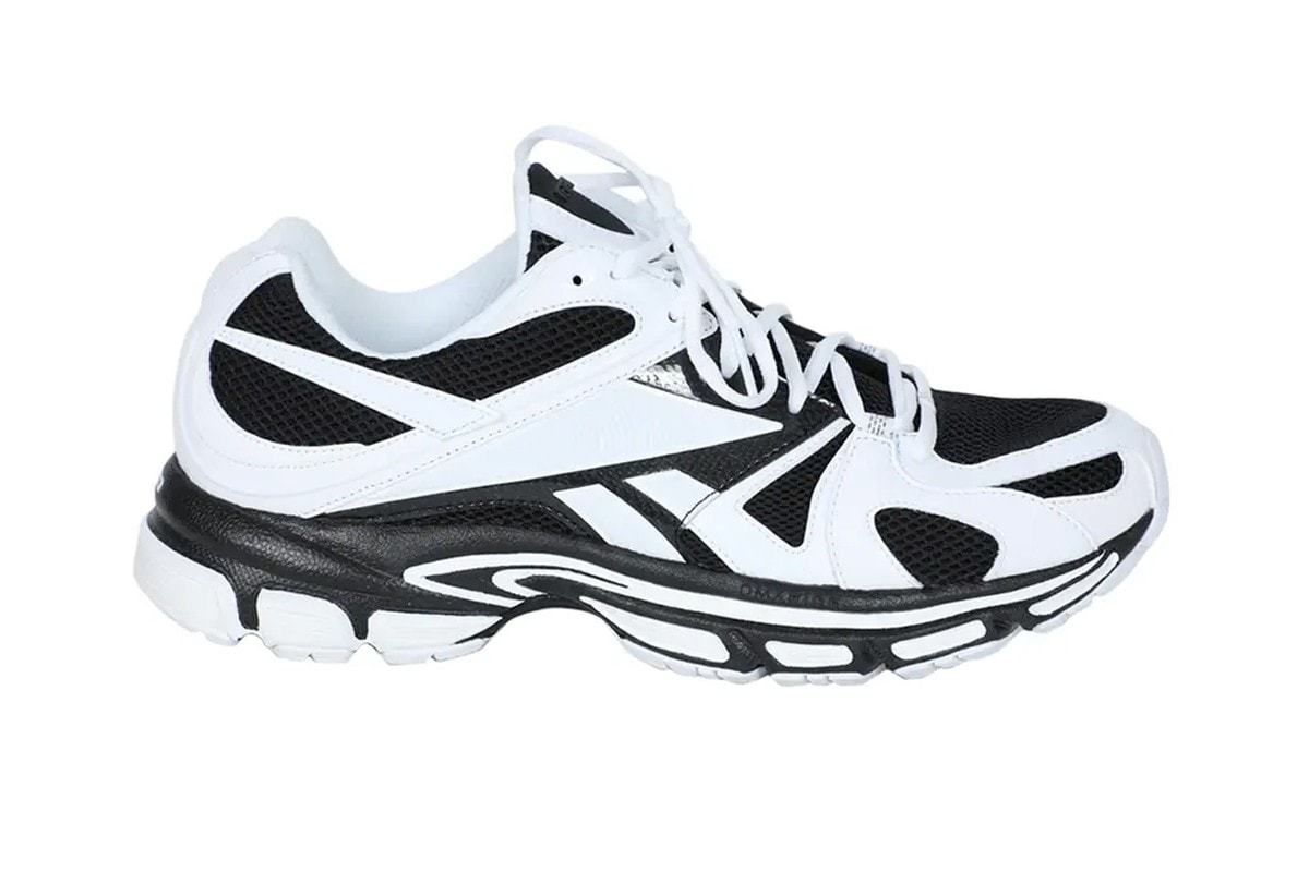 Vetements Reebok Spike Runner 200 Black White 001