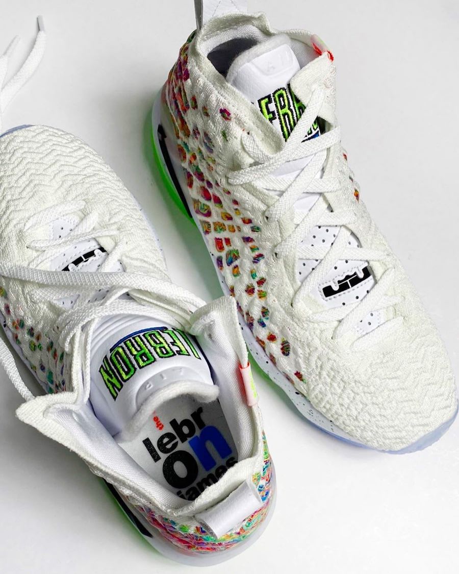 Nike LeBron 17 “command Force”