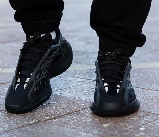 adidas Yeezy 700 V3 Alvah