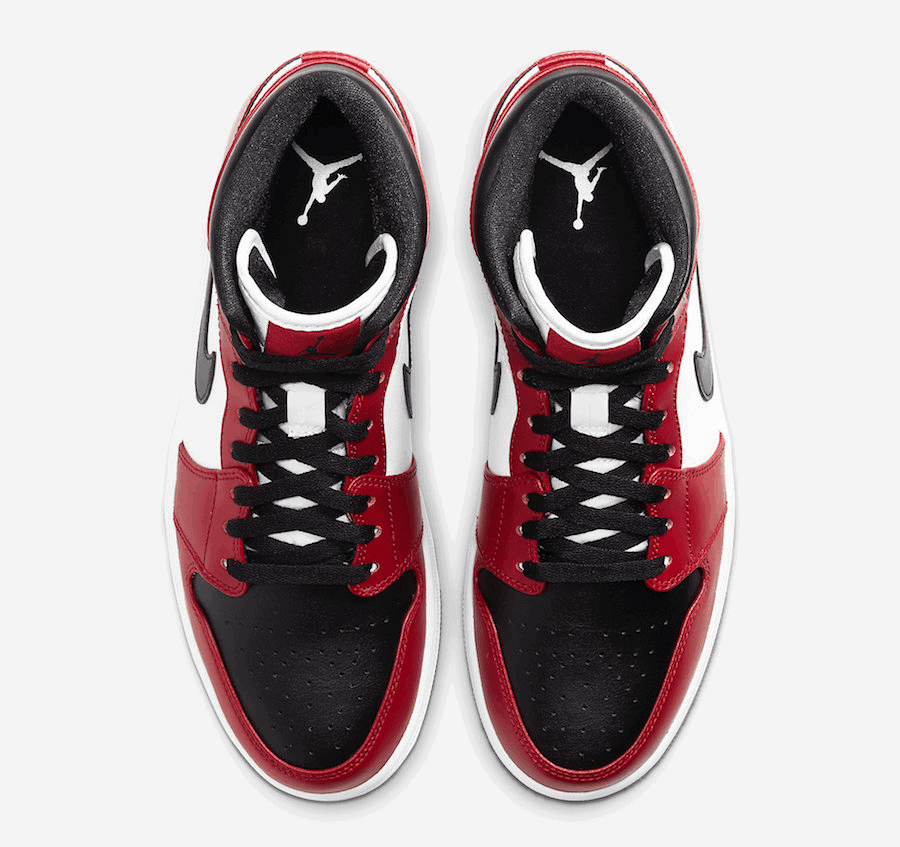 Air Jordan 1 Mid “Chicago Black Toe” Just Dropped