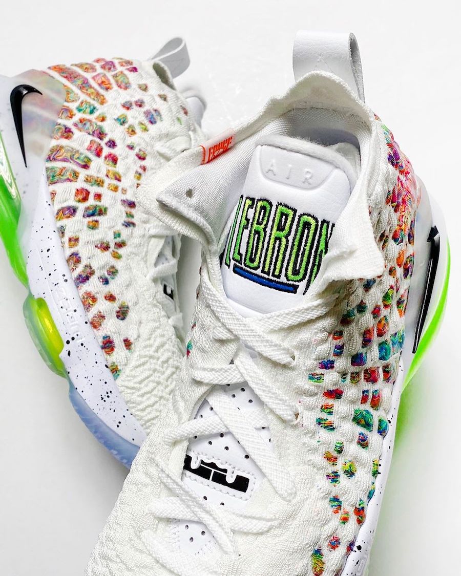 Nike LeBron 17 “command Force”