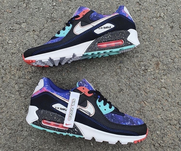 On-Foot Look: Nike Air Max 90 “Galaxy”