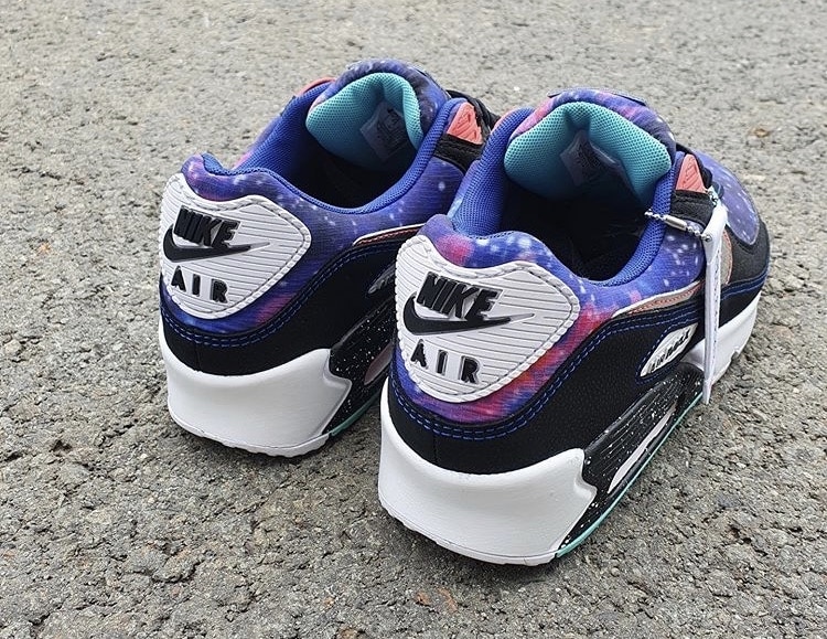 On-Foot Look: Nike Air Max 90 “Galaxy”