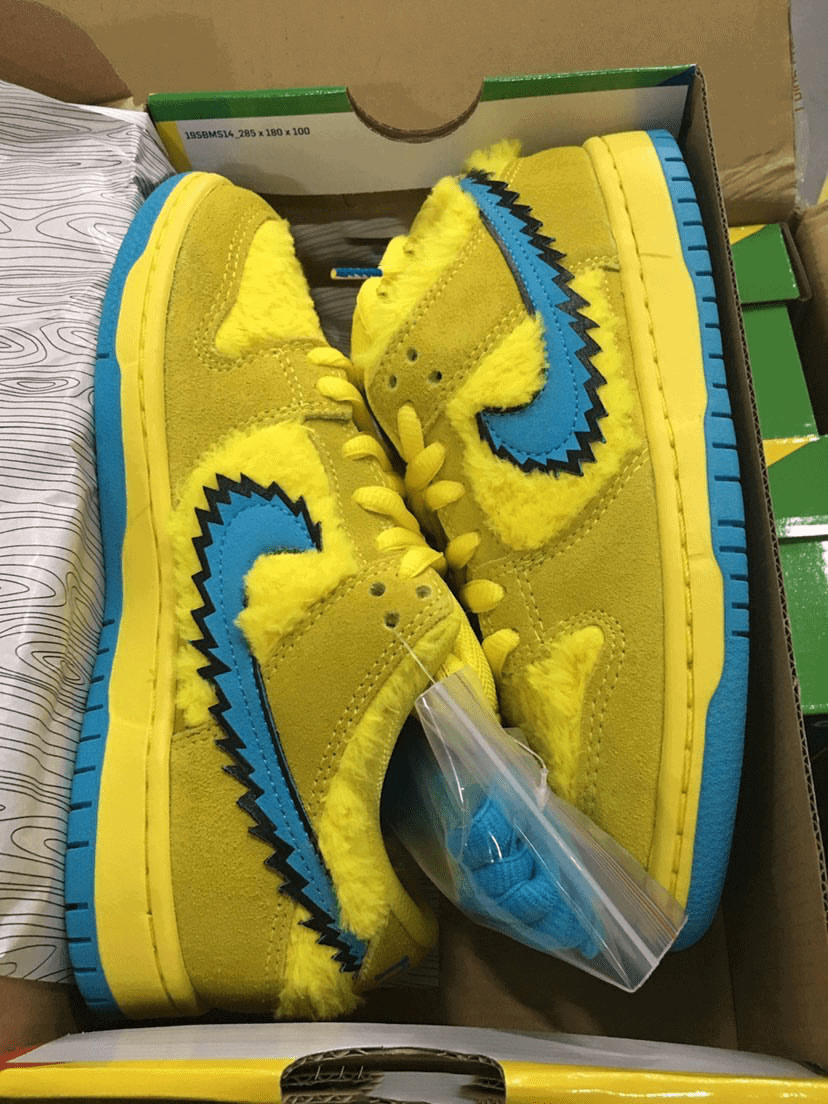 Grateful Dead x Nike SB Dunk Low "Orange Bear"