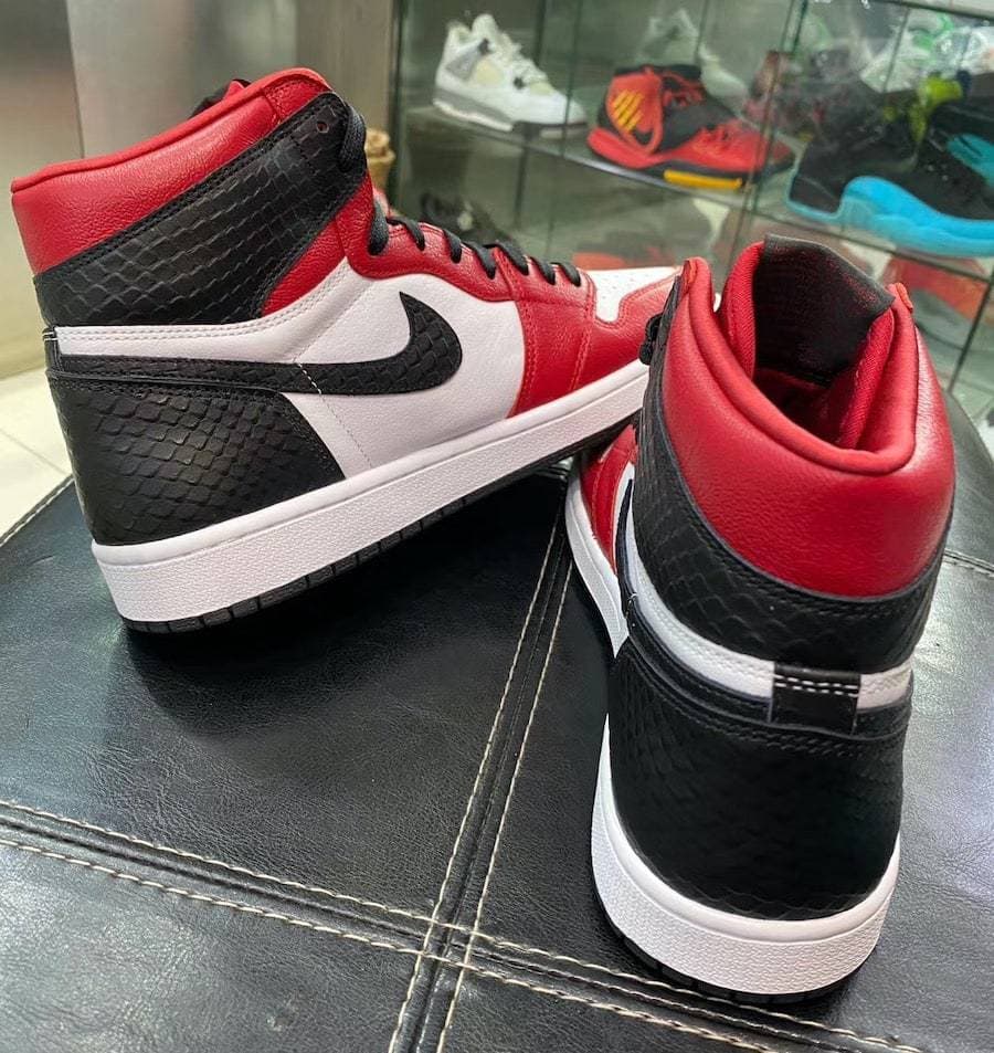 Air Jordan 1 High OG “Satin Snake”
