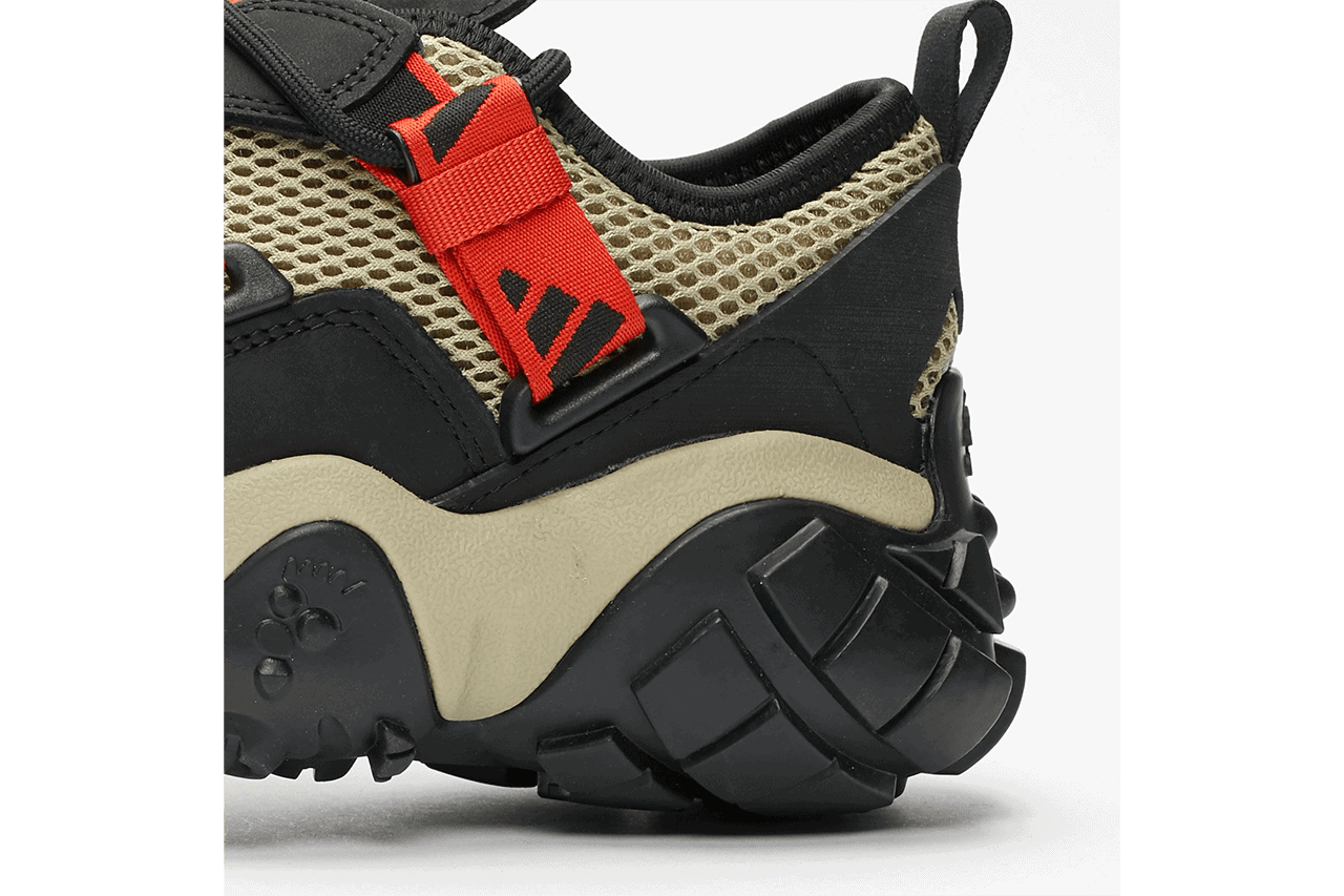 adidas Consortium Fyw Xta Black Red Beige FV2536 Hiking Trail Sneaker