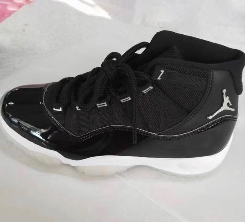 Air Jordan 11 Holiday 2020