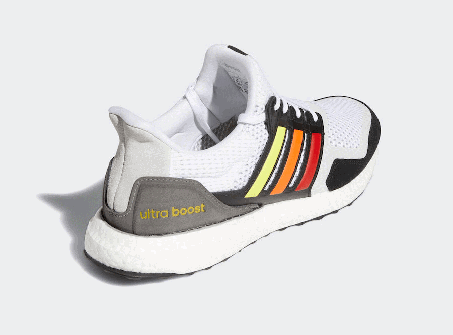 adidas Ultra Boost S&L "Pride"