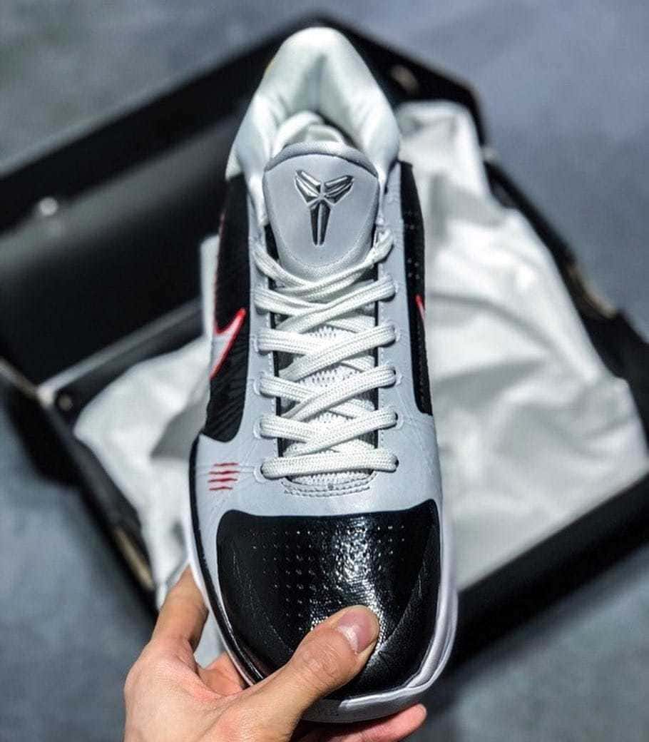 Nike Kobe 5 Protro Bruce Lee