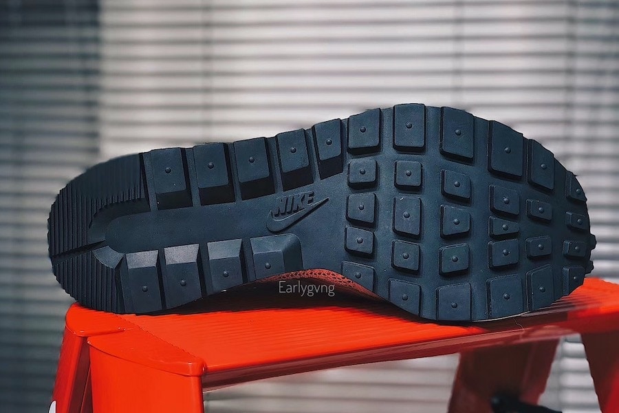 Official Look at the sacai x Nike VaporWaffle "Game Royal/Red"