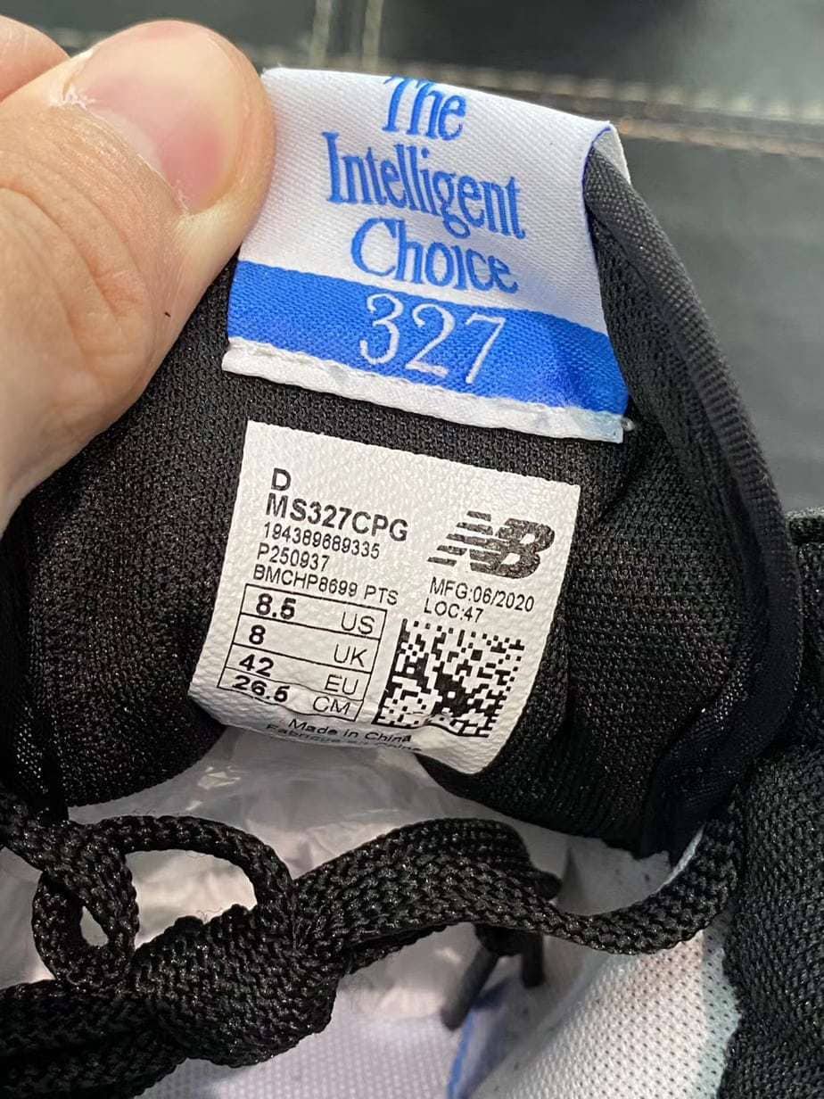 New Balance 327 Black White