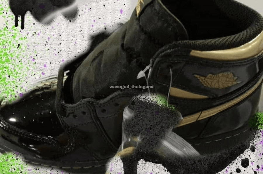 Air Jordan 1 Black/metallic Gold 2020