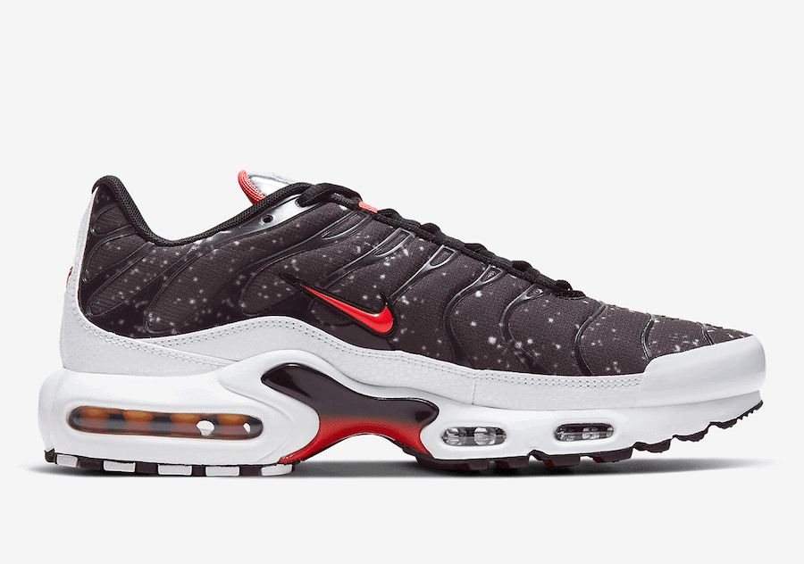Nike Air Max Plus Goes on a "Supernova" Mission