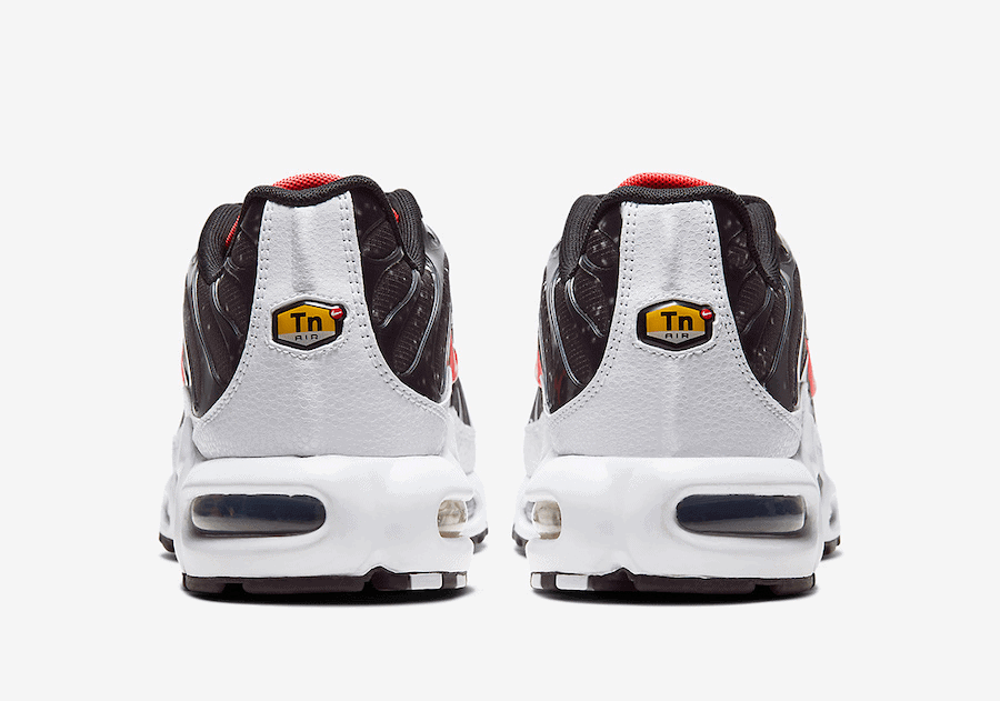 Nike Air Max Plus Goes on a "Supernova" Mission