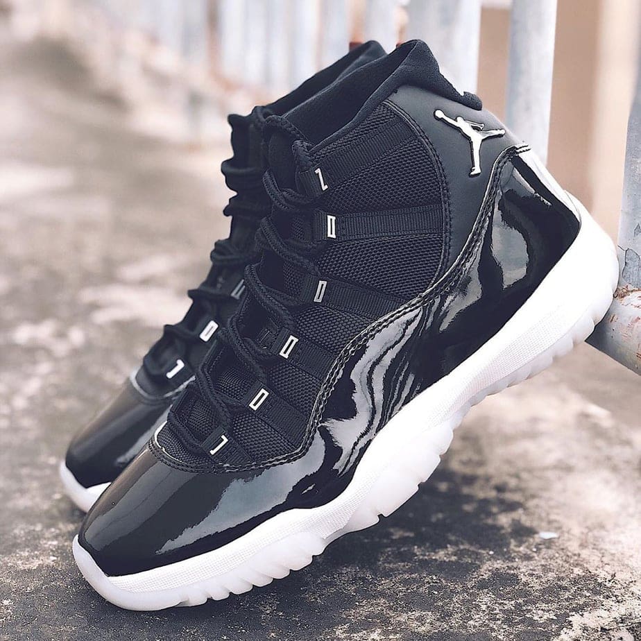 Air Jordan 11 Holiday 2020