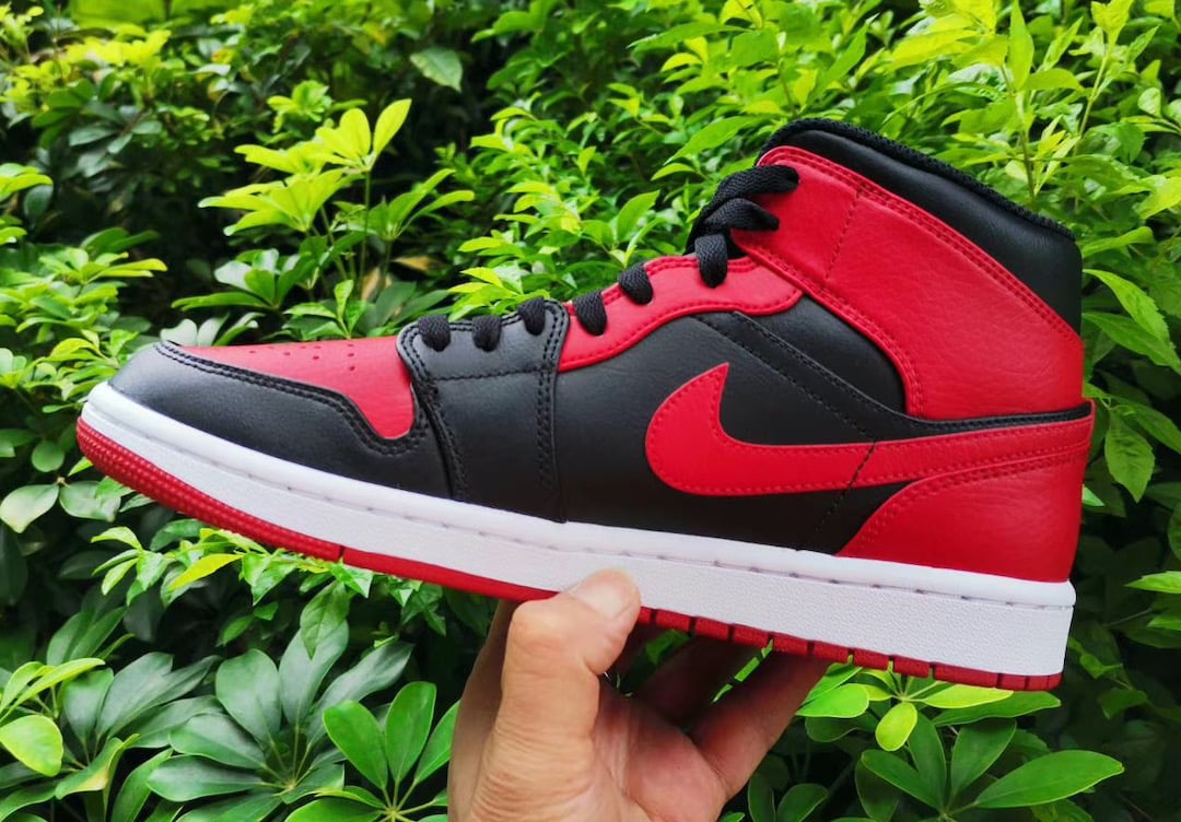 Air Jordan 1 Mid Bred 2020