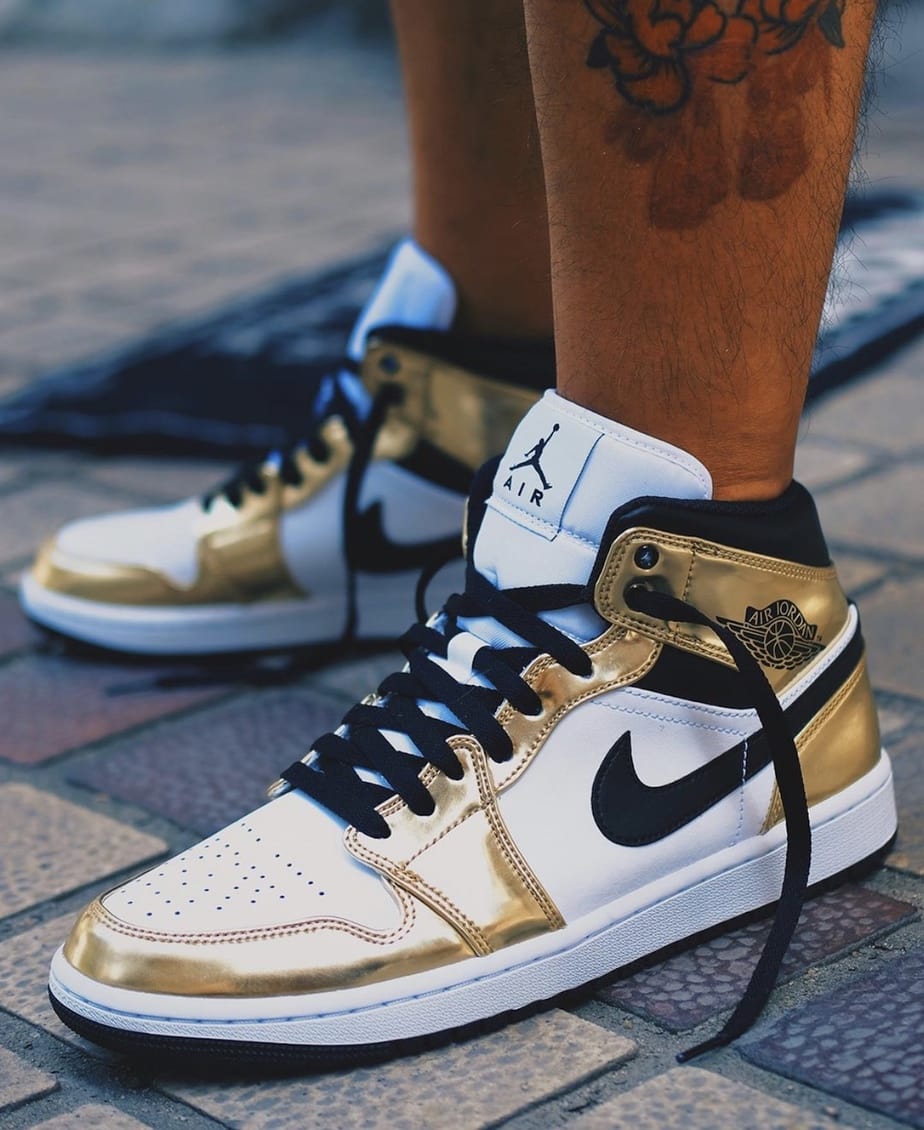 Air Jordan 1 Mid Se Metallic Gold