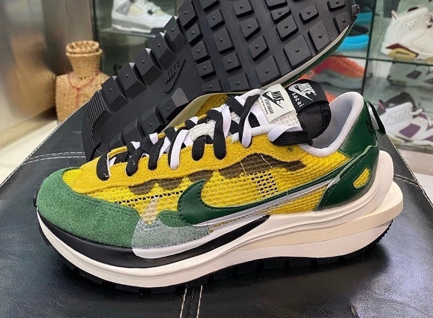 Sacai Nike Vaporwaffle Tour Yellow
