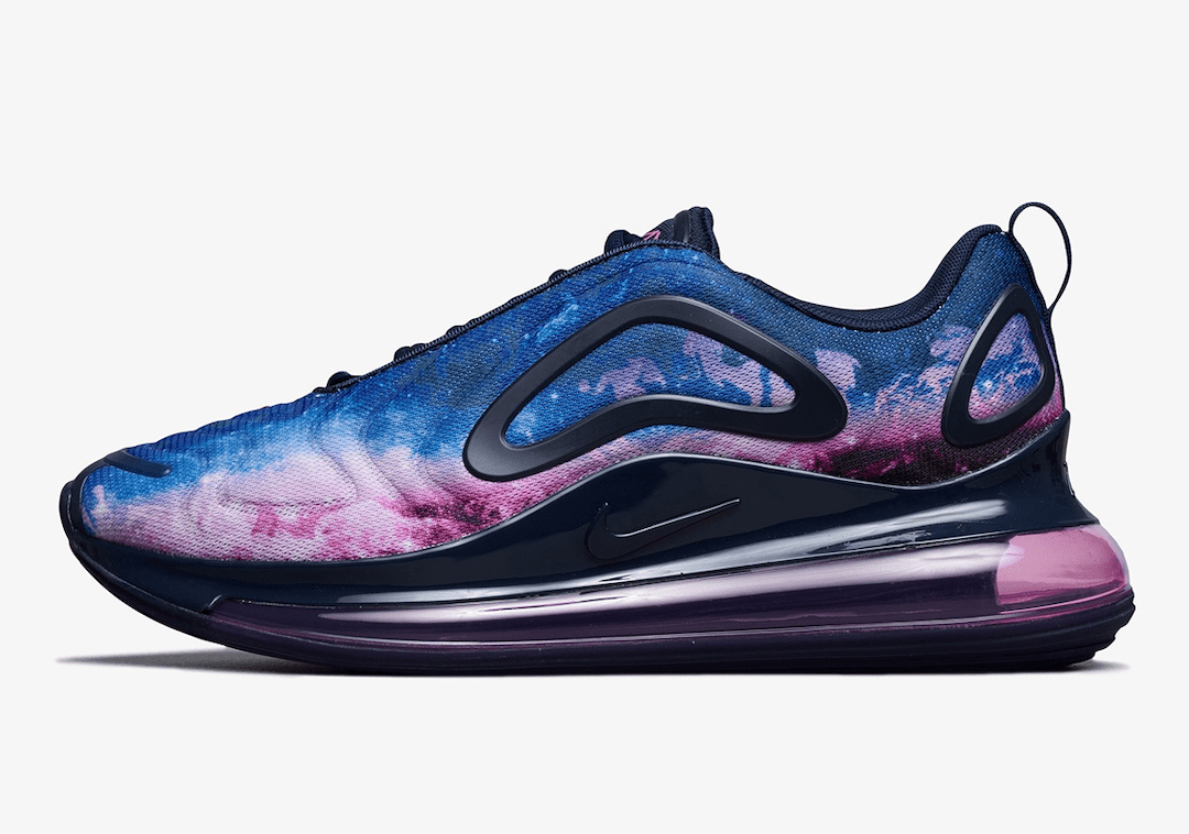 Nike Air Max 720 Goes Cosmic