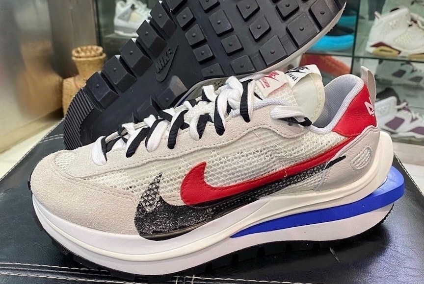 Sacai Nike Vaporwaffle Game Royal/red